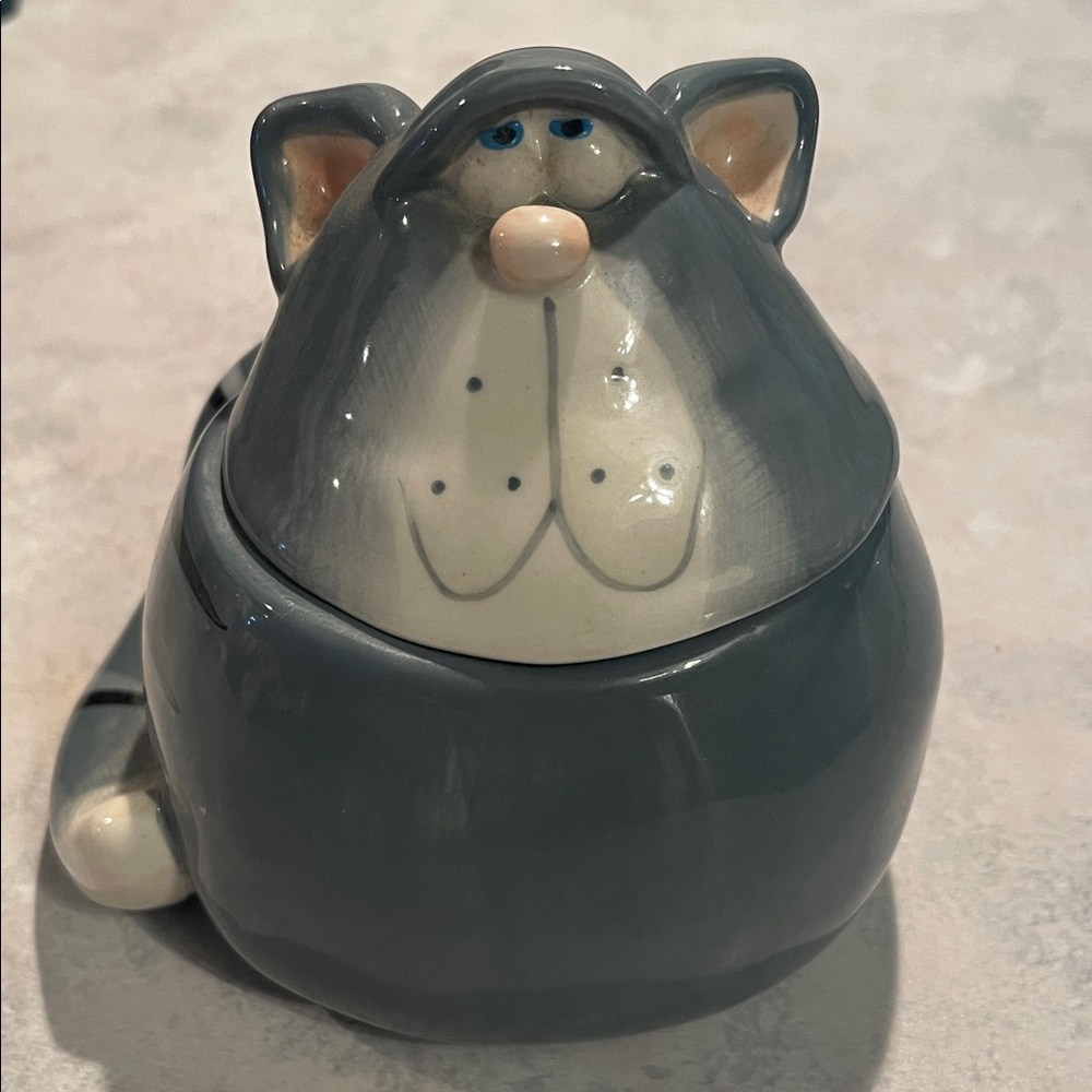 Vintage Douglas Ceramic Cat Candle/Trinket Box